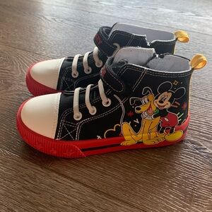 Mickey Mouse Disney high top toddler shoes size 10